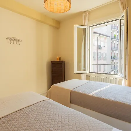 Linda 2 By Rent All Apartment