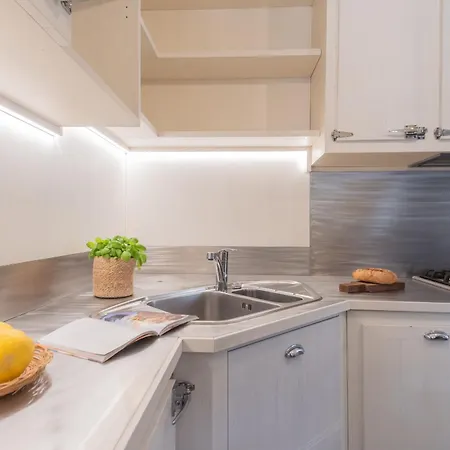 Apartment Linda 2 By Rent All Como